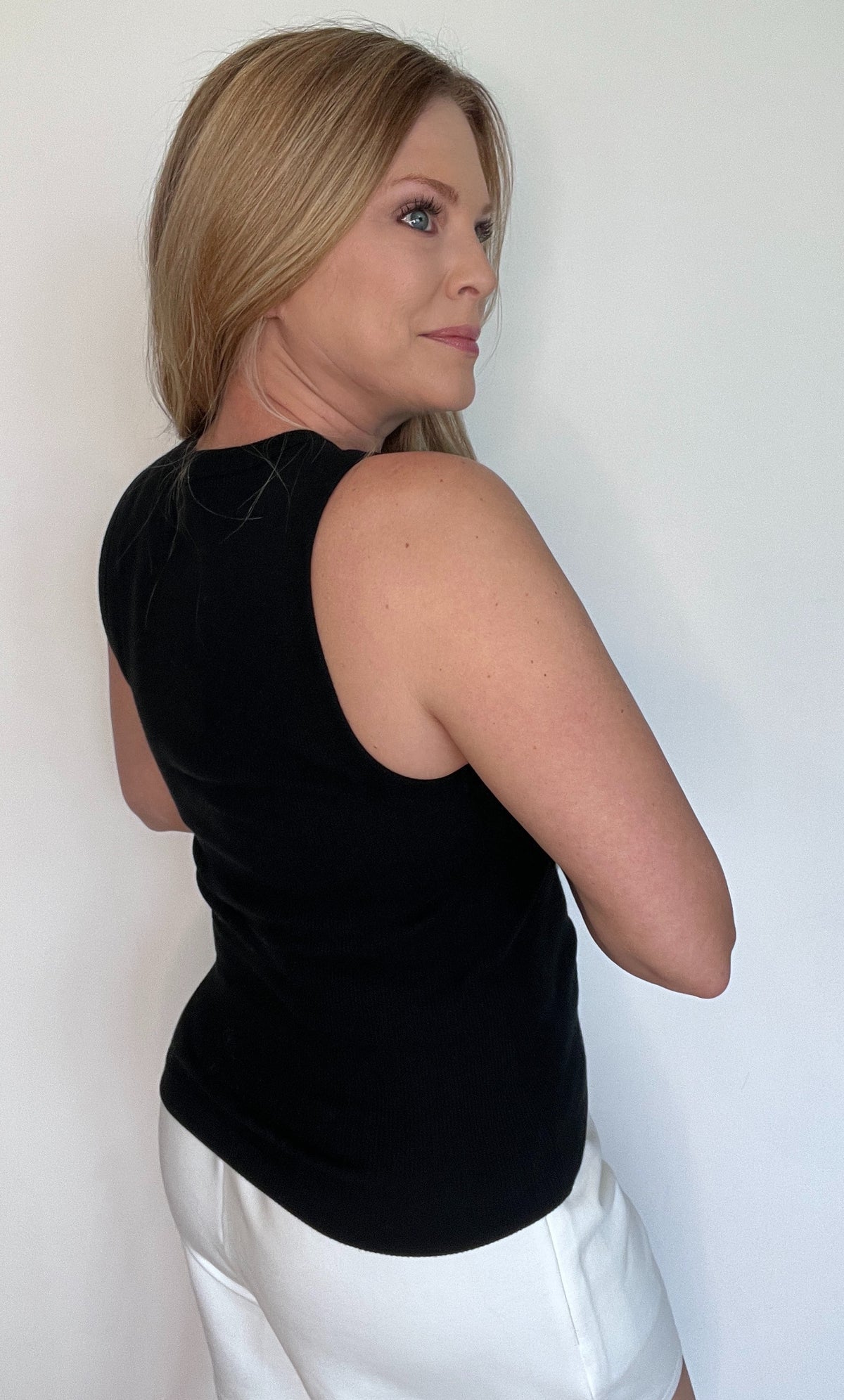 Avina Cotton Tank-Black
