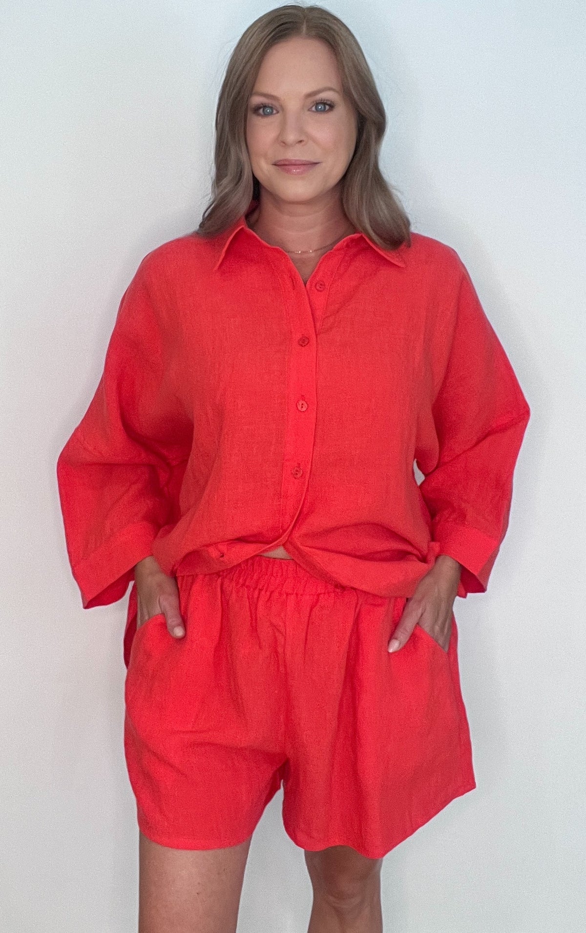 Capri Linen Shorts-Chili Pepper