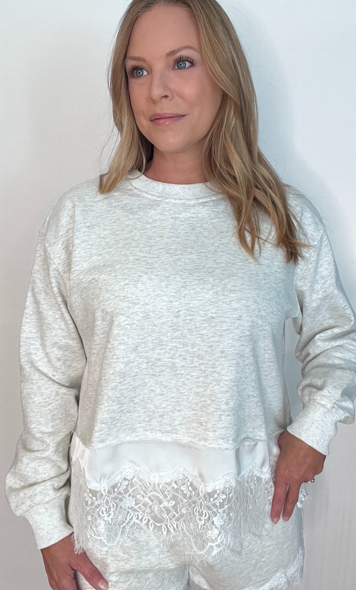 Lace Daydream Pullover-Melange
