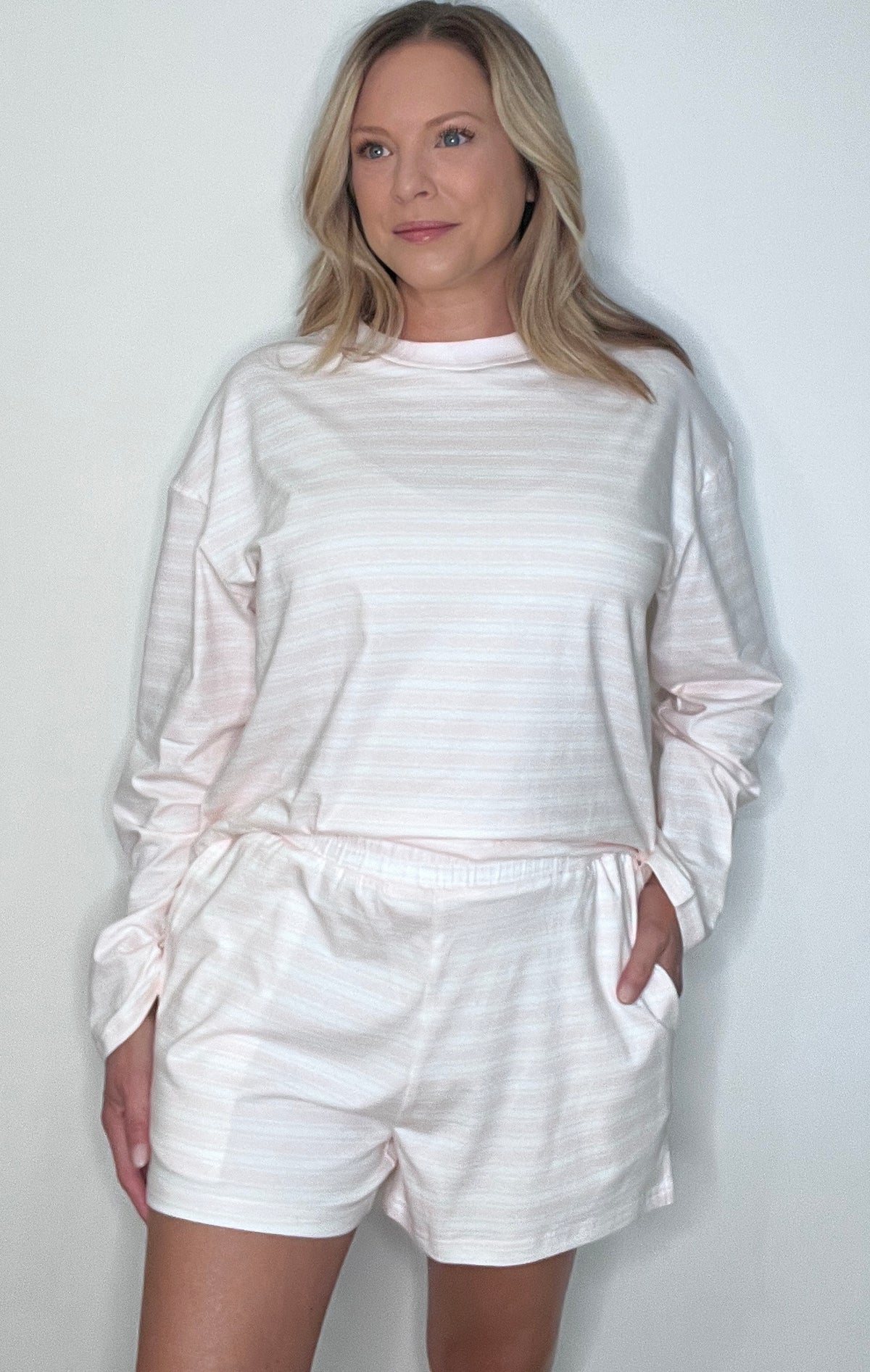 The Weekend Shorts-Blush/White